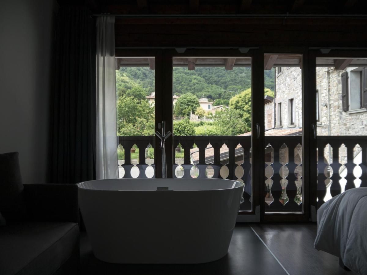 La Terrazza Sulle Vigne B&B Corte Franca Exterior photo