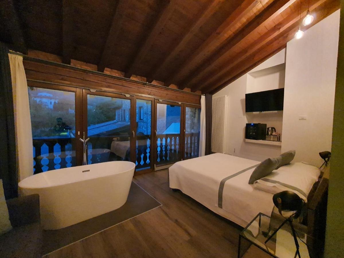 La Terrazza Sulle Vigne B&B Corte Franca Exterior photo