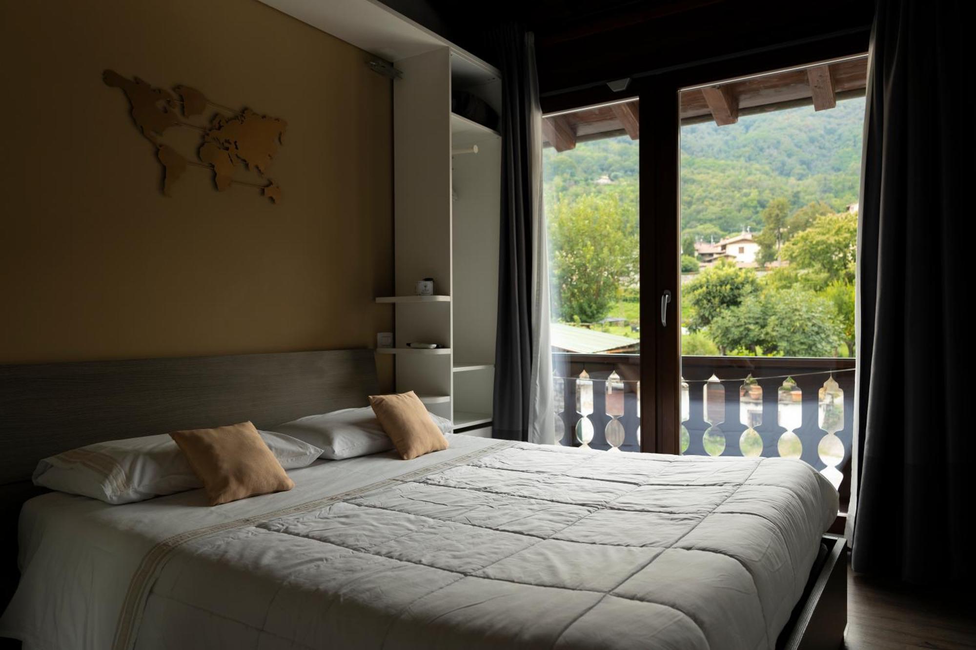 La Terrazza Sulle Vigne B&B Corte Franca Exterior photo